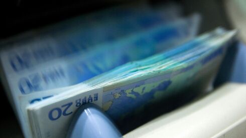 Poupar em tempo de juros zero? É possível, mas é preciso correr riscos