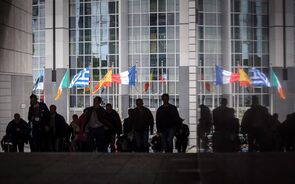 Dois portugueses entre os galardoados como eurodeputados do ano 2016