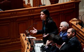 PS contra autonomia do SNS para contratar. Proposta do BE chumbada