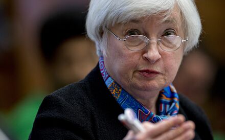 Yellen: Economia dos EUA ainda 'num buraco fundo'