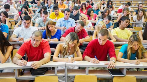 Candidaturas estão à porta