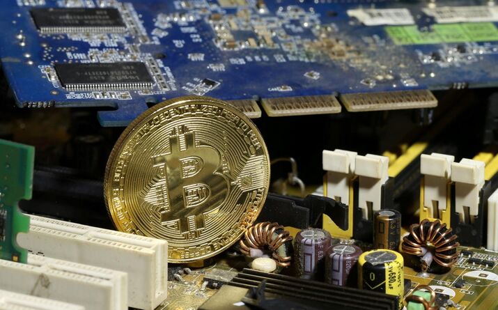 Bitcoin “atirada aos lobos”