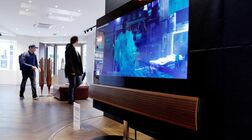 Bang & Olufsen afunda em bolsa com dúvidas sobre viabilidade da fabricante de televisões de luxo