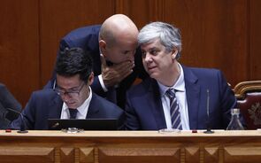 Centeno considera que 'crescer com o endividamento de Portugal é sucesso único no mundo'