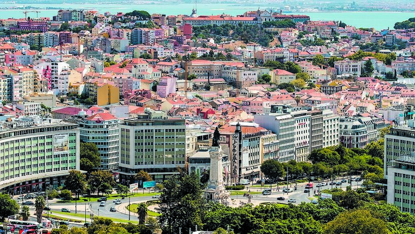 CML: “Em Lisboa há 2.600 famílias à espera de casa”