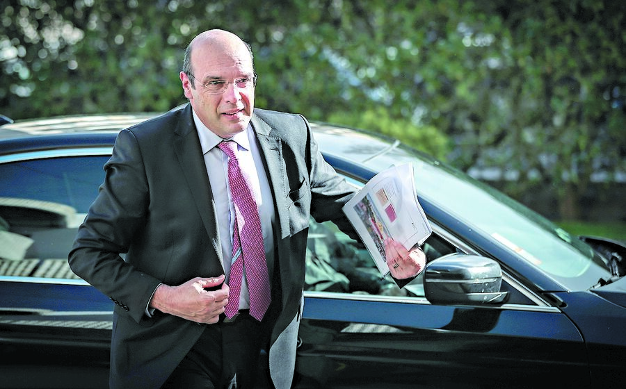 Desde que chegou ao Governo, Pedro Siza Vieira não pára de ganhar poder. Há quem arrisque que será ele a suceder a Mário Centeno nas Finanças.