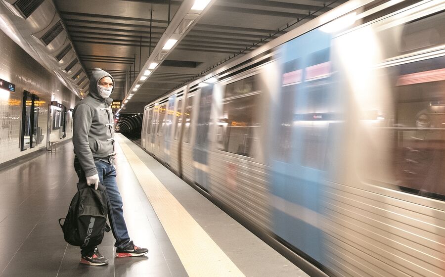 Apesar da decisão do Parlamento, os concursos para as obras, expropriações e candidaturas a fundos nunca foram interrompidas pelo Metro.