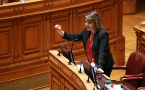Catarina Martins defende proibição de despedimentos em empresas com lucros