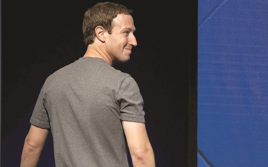O fundador do Facebook, Mark Zuckerberk, afirma que a rede não mudará a sua política.