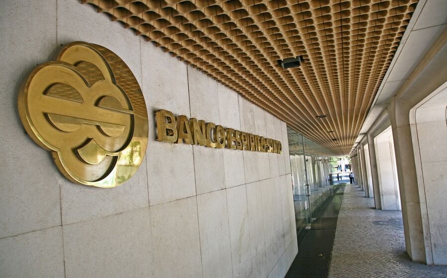 O BES foi dividido em 2014 em Novo Banco e BES “mau”, estando este último em liquidação.