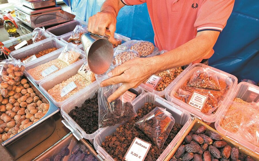 Os preços dos frutos secos de casa rija têm registado uma queda generalizada este ano.