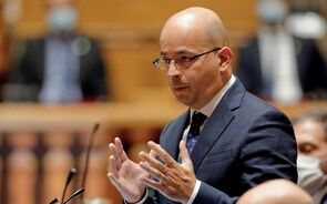 Pandemia atira défice para 7.198 milhões de euros até outubro