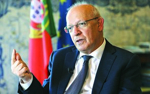 Santos Silva cumprimenta Eduardo Cabrita pela 'clareza' na reação ao crime no SEF