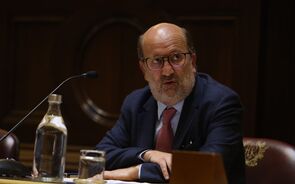 Ministro do Ambiente queixa-se dos preços de venda dos carros elétricos