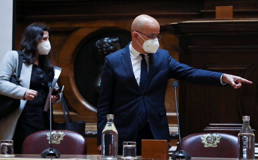 João Leão, ministro das Finanças, apontou para uma meta de crescimento de 4% este ano. Mas agora acredita que a economia nacional vai subir mais.